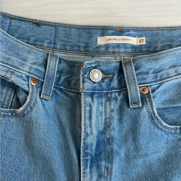 ** SOLD ** Levi’s Low Pro Classic Straight Leg Jeans - Picture 6 of 6